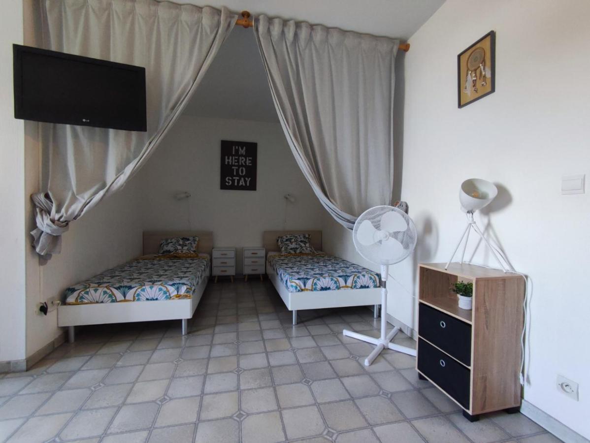 studio meublé classé 2 étoiles - 30m² Gréoux-les-Bains Extérieur photo